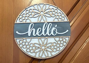 Tavaszi virágszirmok ajtódísz