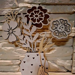 Vadvirágok vázában